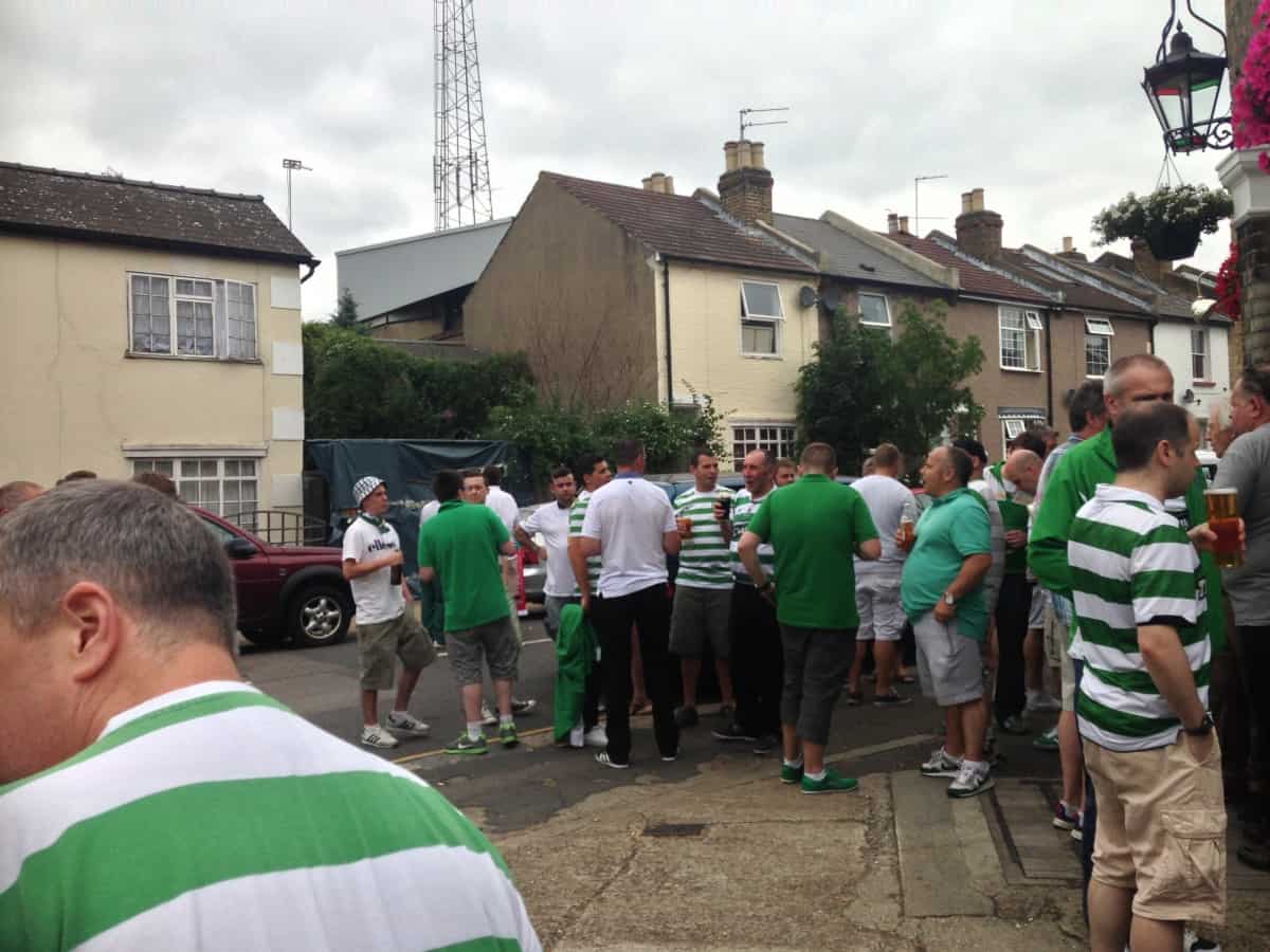 Celtic fans’ pitch invasion leaves bad taste (video)